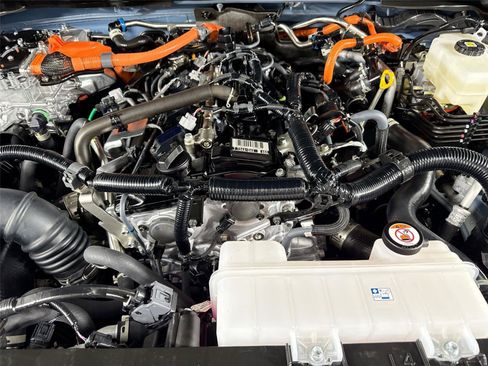 Certified 2025 Toyota 4Runner 4WD image 45