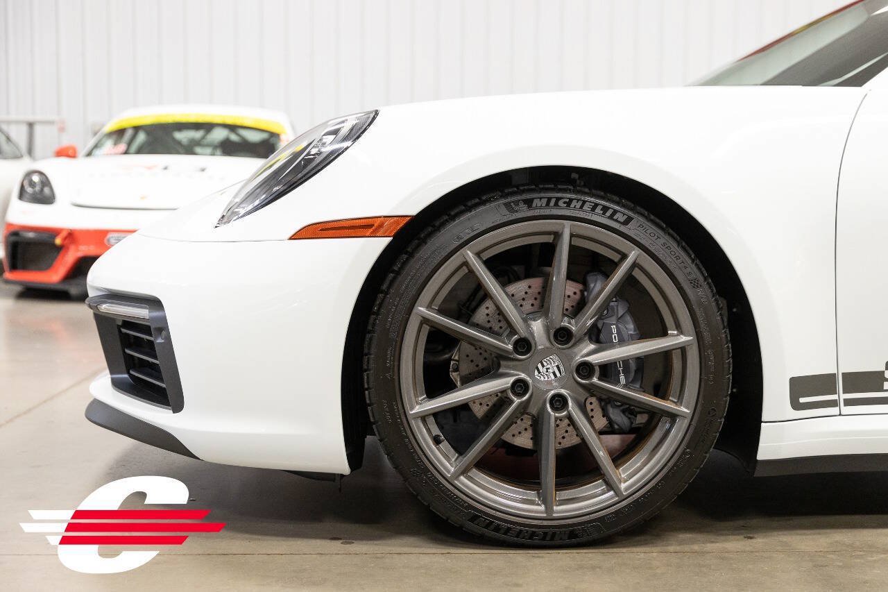 Used 2024 Porsche 911 Carrera T RWD image 9