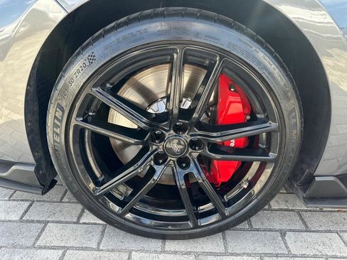 Used 2021 Ford Mustang Shelby GT500 w/ Technology Package image 32