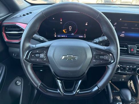 Certified 2025 Chevrolet TrailBlazer RS w/ Convenience Package AWD/4WD image 16
