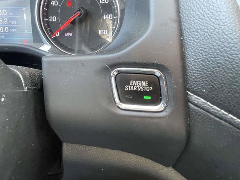 Used 2021 GMC Acadia SLE w/ Driver Convenience Package image 12