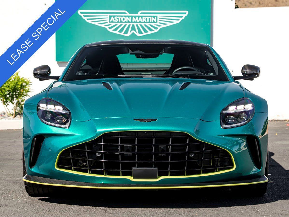 Used 2025 Aston Martin V8 Vantage Coupe RWD image 7