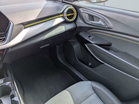 Used 2024 Chevrolet Trax LT w/ Driver Confidence Package image 16