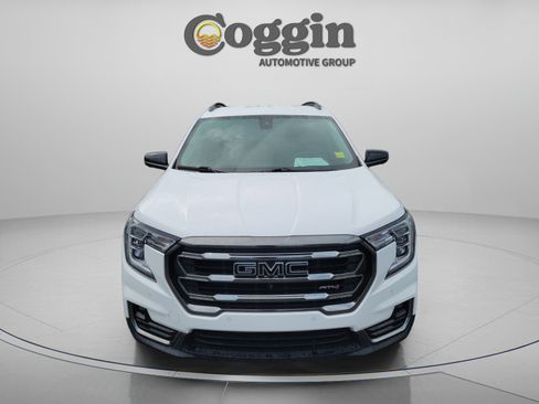 Used 2022 GMC Terrain AT4 w/ Infotainment Package II AWD/4WD image 5