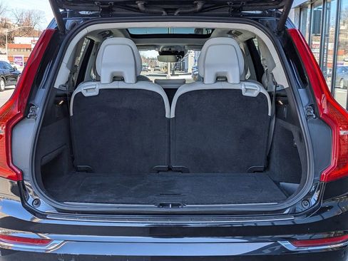 Used 2017 Volvo XC90 T6 Inscription w/ Luxury Package image 9