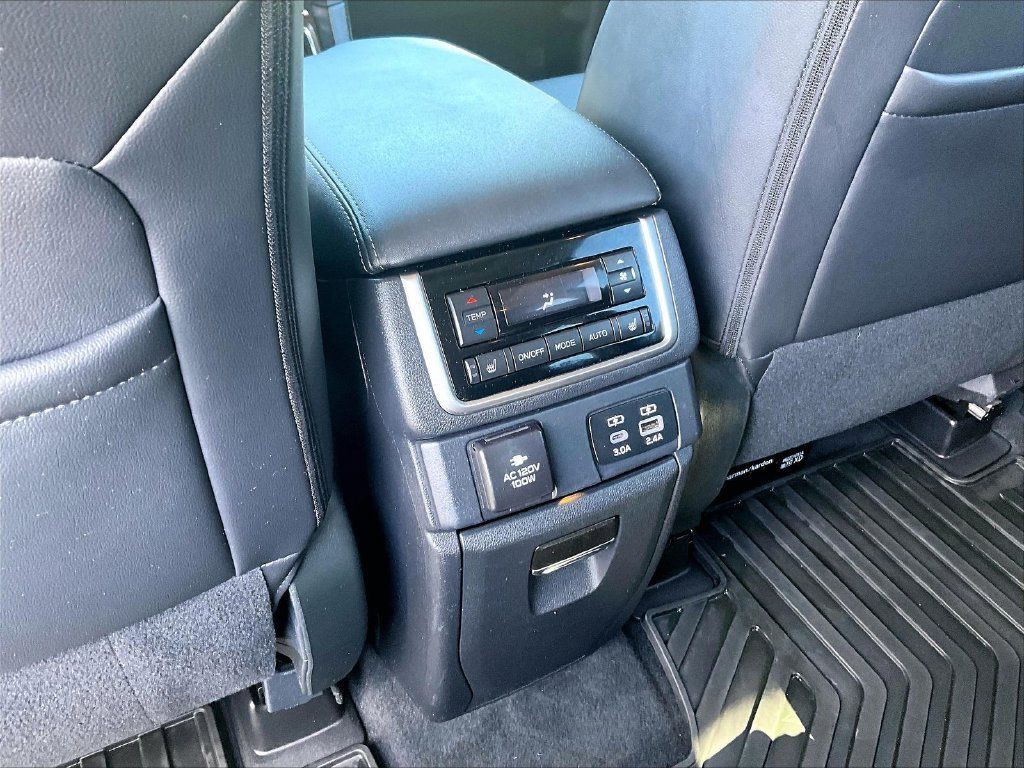 Used 2024 Subaru Ascent Touring AWD/4WD image 29