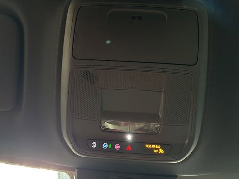 New 2026 Chevrolet Traverse LT image 32