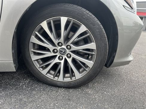 Used 2021 Lexus ES 250 w/ Premium Package AWD/4WD image 5