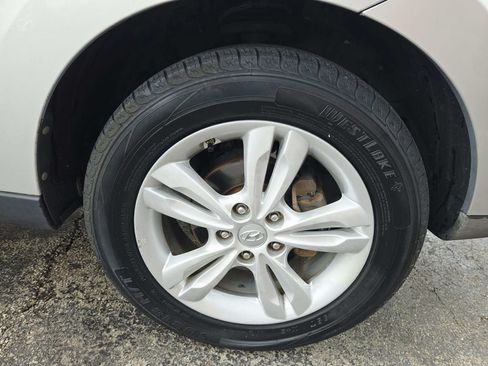 Used 2010 Hyundai Tucson GLS w/ Popular Equipment Pkg 2 FWD image 16
