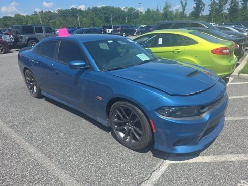 Used 2022 Dodge Charger Scat Pack RWD image 3