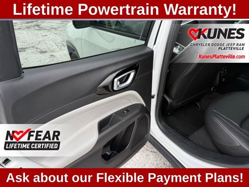 Used 2025 Jeep Compass Limited image 28