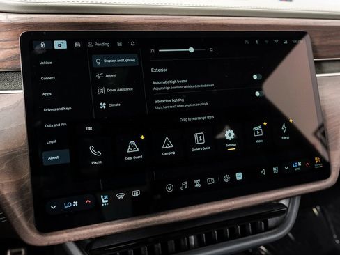 Used 2022 Rivian R1T Launch Edition image 35