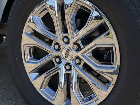 New 2025 Ford F150 Lariat w/ Equipment Group 501A Mid image 9