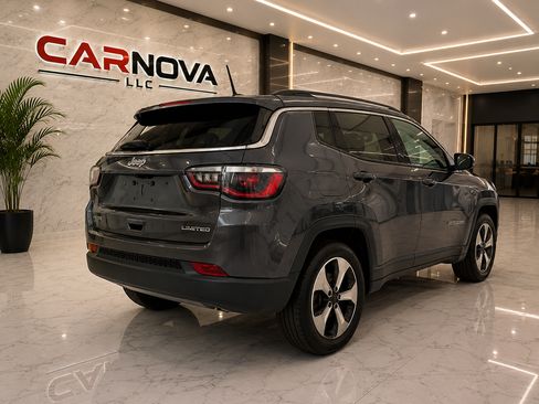 Used 2018 Jeep Compass Latitude w/ Popular Equipment Group FWD image 6