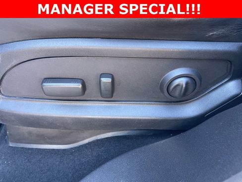 Used 2014 GMC Acadia Denali image 22