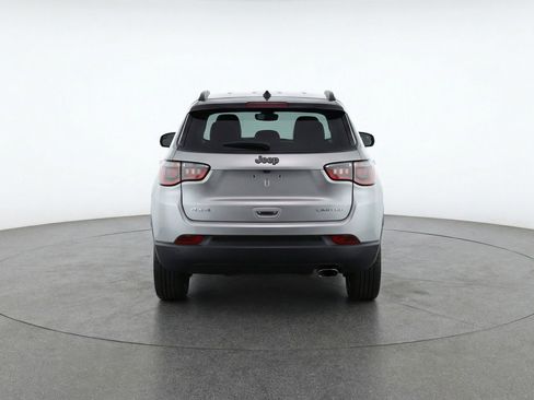 Used 2025 Jeep Compass Trailhawk image 6