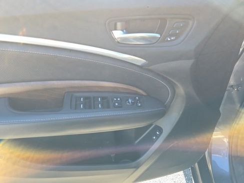 Used 2020 Acura MDX SH-AWD w/ Technology Package image 18