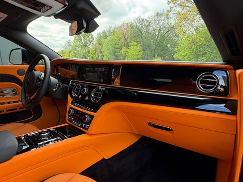 Used 2024 Rolls-Royce Spectre w/ Spectre Launch Package image 40