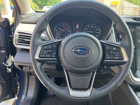 Used 2023 Subaru Outback Limited AWD/4WD image 8