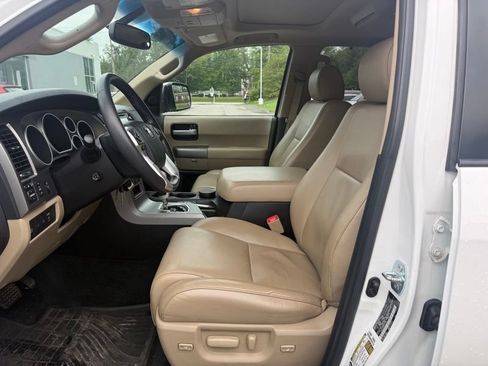 Used 2016 Toyota Sequoia Limited w/ Safety & Convenience Package AWD/4WD image 3