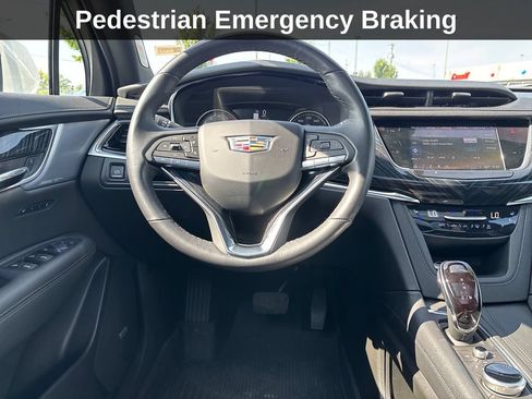 Used 2024 Cadillac XT6 Premium Luxury AWD/4WD image 18