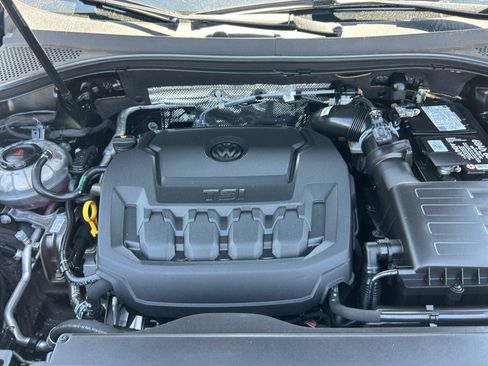 Used 2023 Volkswagen Tiguan SE FWD image 19