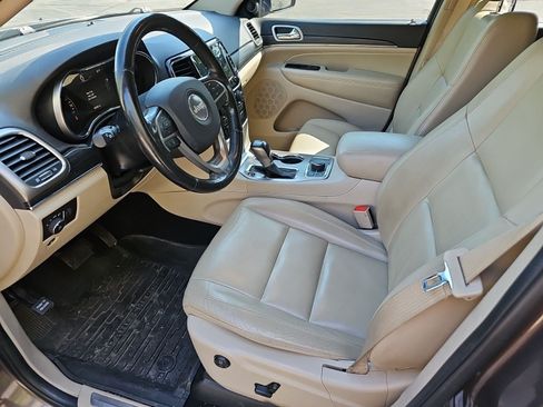 Used 2021 Jeep Grand Cherokee Limited w/ Trailer Tow Group IV AWD/4WD image 17