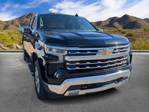 Used 2022 Chevrolet Silverado 1500 LTZ image 3