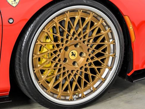 Used 2022 Ferrari F8 Tributo RWD image 18