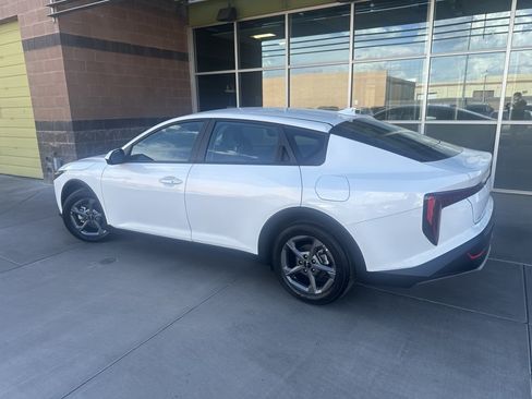 Used 2025 Kia K4 FWD image 4