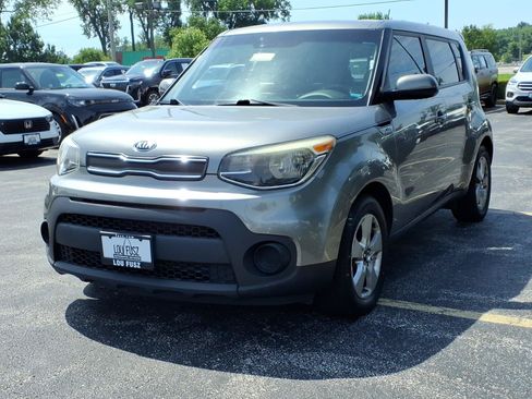 Used 2017 Kia Soul FWD image 3
