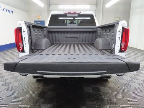 Used 2024 GMC Sierra 1500 AT4 w/ Technology Package image 43