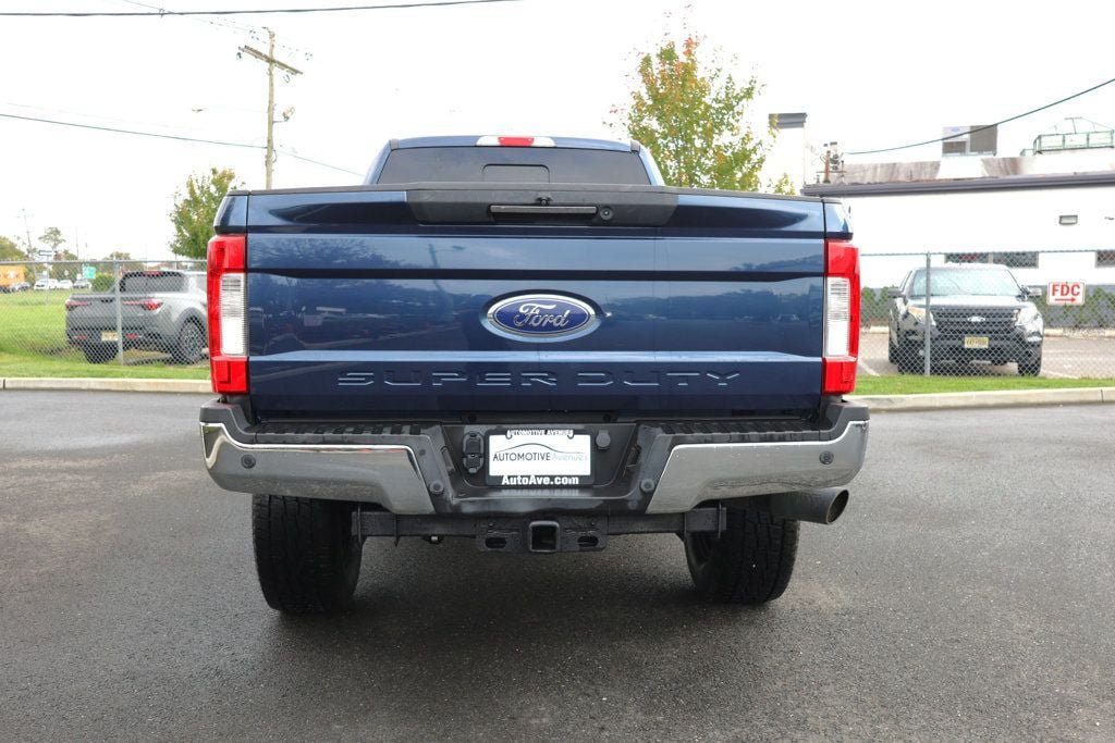 Used 2019 Ford F250 4x4 Crew Cab Super Duty image 4