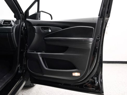 Used 2022 Honda Pilot Black Edition image 48