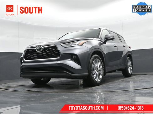 Used 2023 Toyota Highlander Limited image 36