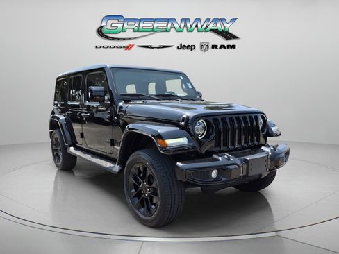 Used 2022 Jeep Wrangler Unlimited Sahara AWD/4WD image 1