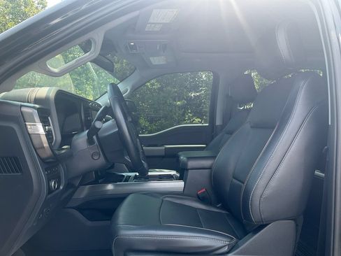 Used 2023 Ford F250 Lariat w/ Lariat Ultimate Package AWD/4WD image 16