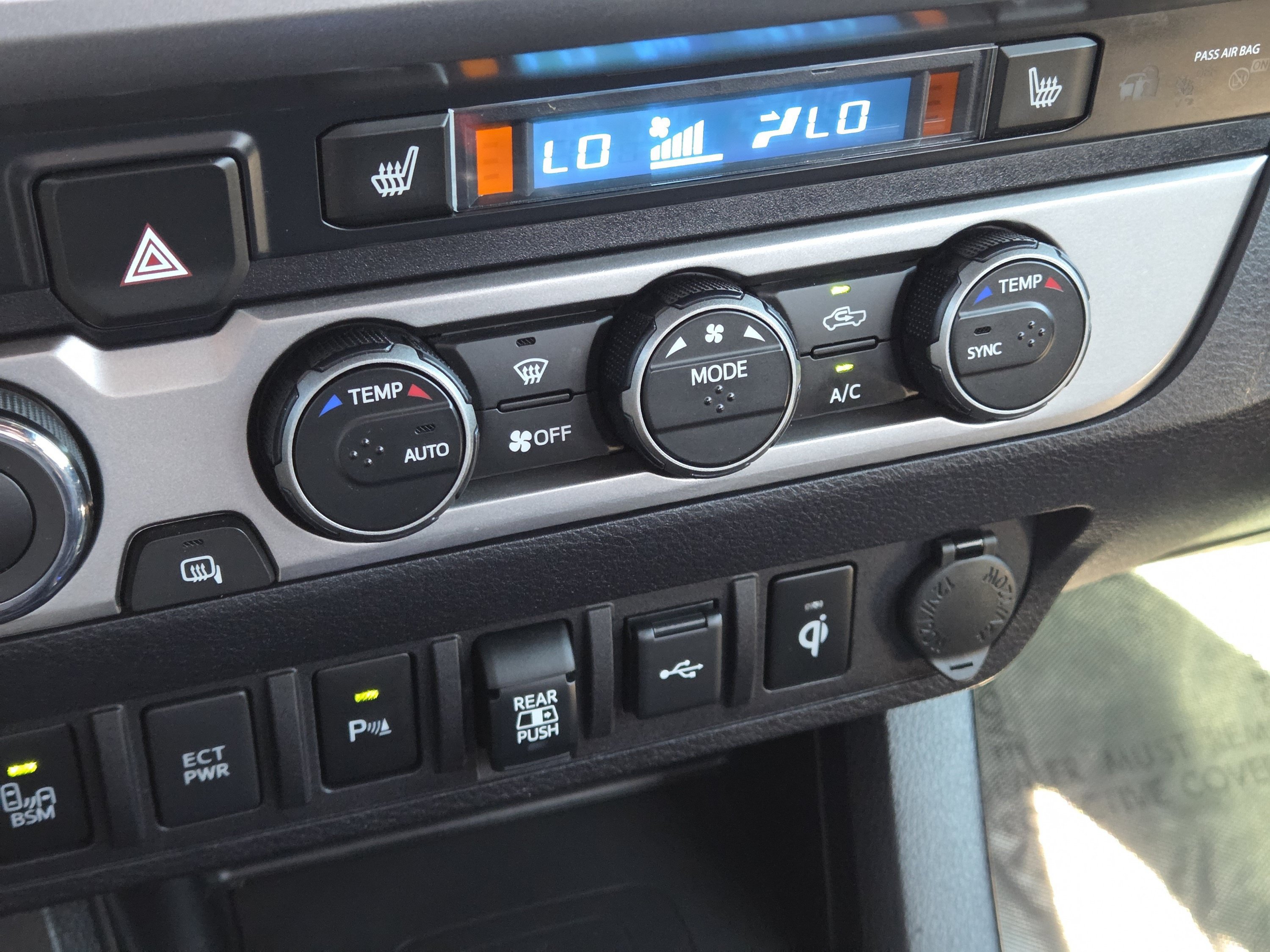 Used 2021 Toyota Tacoma Limited AWD/4WD image 39