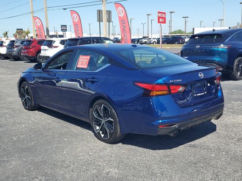 Certified 2024 Nissan Altima 2.5 SR w/ SR Premium Package image 7