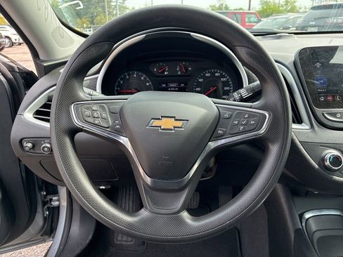 Used 2024 Chevrolet Malibu LT image 25