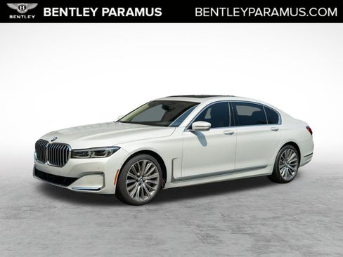 Used 2022 BMW 750i xDrive w/ Executive Package AWD/4WD image 1
