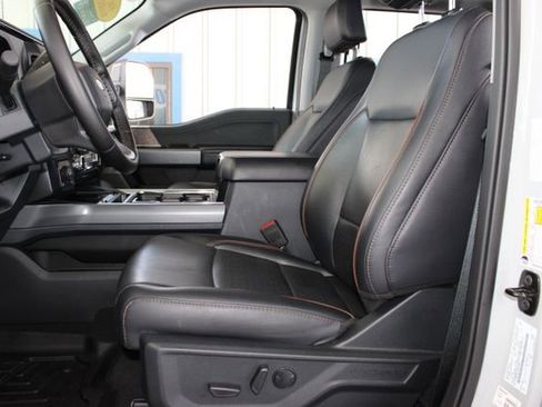 Used 2025 Ford F250 Lariat w/ Black Appearance Package AWD/4WD image 22