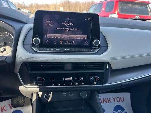 Used 2023 Nissan Rogue SV image 23