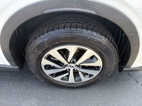 Used 2022 Subaru Outback Premium AWD/4WD image 14