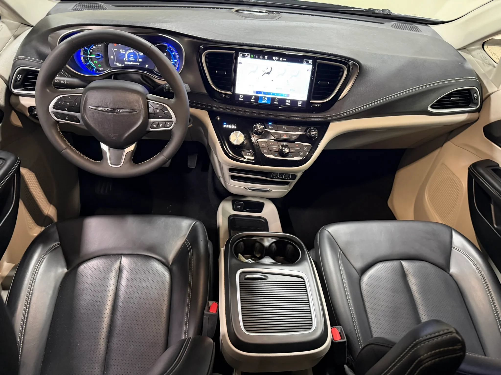 Used 2023 Chrysler Pacifica Touring-L FWD image 51