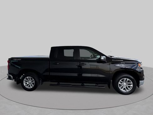 Used 2023 Chevrolet Silverado 1500 LT AWD/4WD image 7