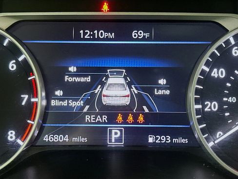 Used 2024 Nissan Sentra SV FWD image 18