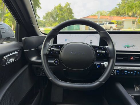 Used 2024 Hyundai Ioniq 6 SE RWD image 36