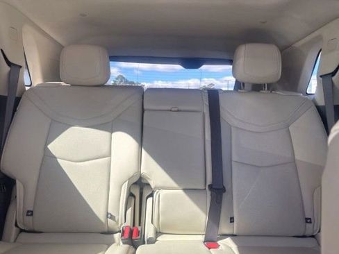Used 2025 Cadillac XT5 Premium Luxury FWD image 7