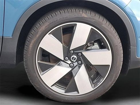 Certified 2024 Volvo C40 P8 Recharge Plus w/ Climate Package image 8